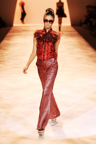 Illustration for article titled Christian Siriano Spring 2011: Romance, Drama, Ferosh!